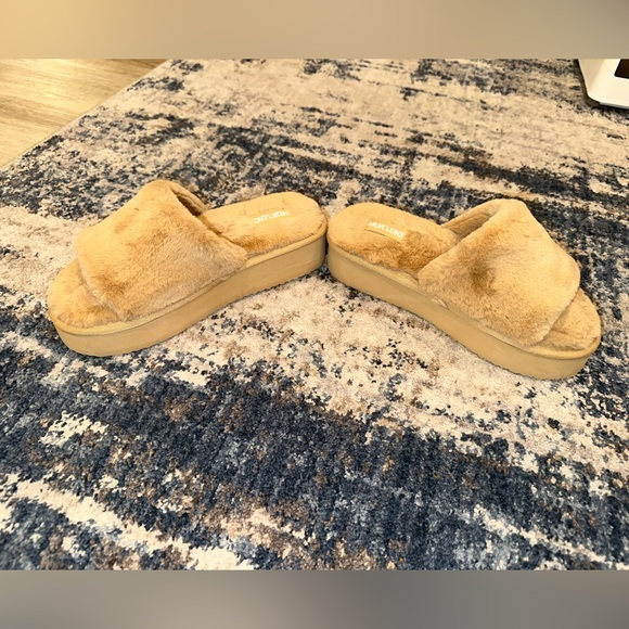 Musk Luks Kirstey Slide- Irish Cream - Picture 10 of 10